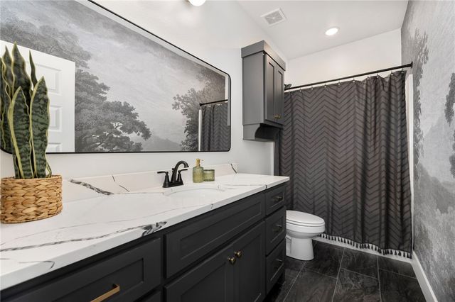 1339 Padova Avenue, Tontitown, AR 72762