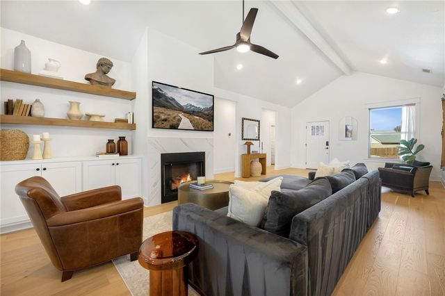 1339 Padova Avenue, Tontitown, AR 72762