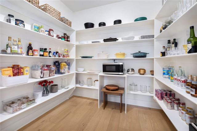 1339 Padova Avenue, Tontitown, AR 72762