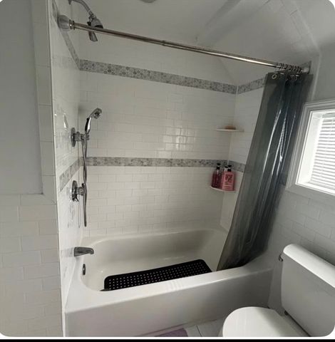 449 Frankfort St, Boston, MA 02128