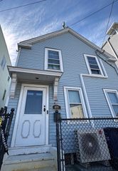 449 Frankfort St, Boston, MA 02128