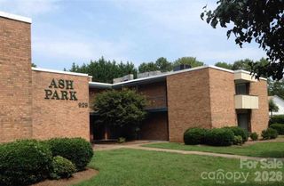 929 4th Street Drive NW, Hickory, NC 28601