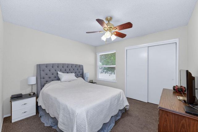 1581 Barstow Avenue, Clovis, CA 93611
