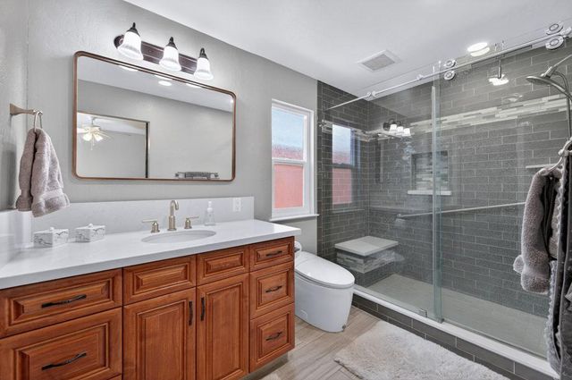 1581 Barstow Avenue, Clovis, CA 93611