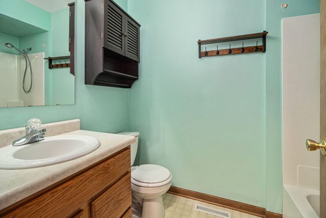 9082 Dallas Place, Crown Point, IN 46307