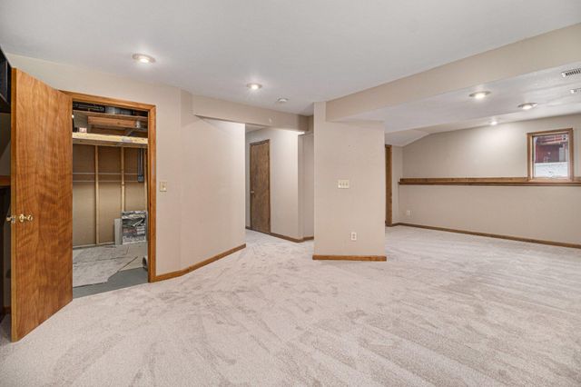 9082 Dallas Place, Crown Point, IN 46307