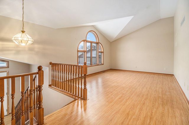 9082 Dallas Place, Crown Point, IN 46307