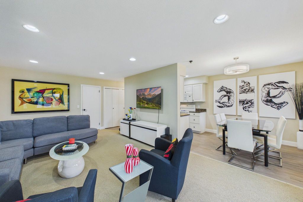 6005 Eden Prairie Road 210, Edina, MN 55436 — photo 2