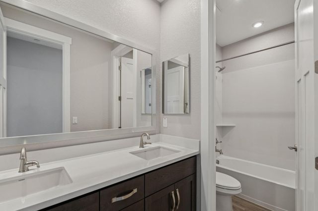 11625 Tortuguero Way, Rancho Cordova, CA 95742
