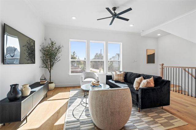 1614 Ojeman Road E, Houston, TX 77055