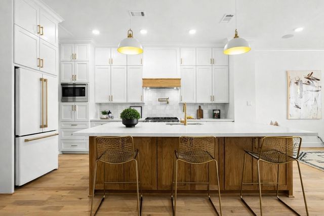 1614 Ojeman Road E, Houston, TX 77055