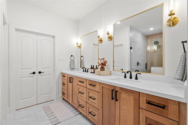 1614 Ojeman Road E, Houston, TX 77055