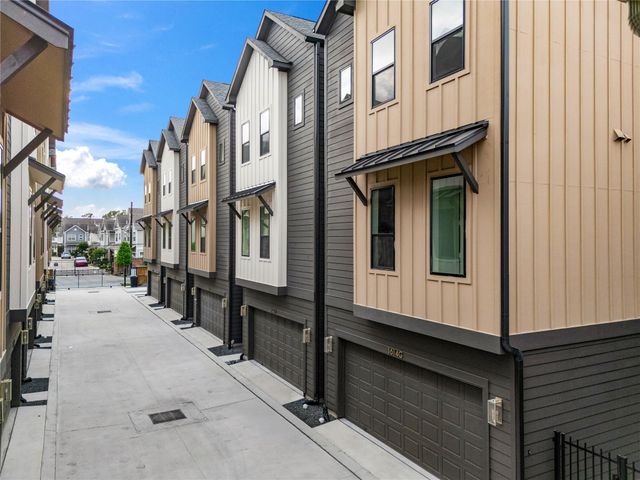 1614 Ojeman Road E, Houston, TX 77055