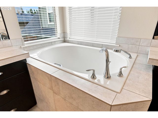 4208 Nw 121ST Cir, Vancouver, WA 98685