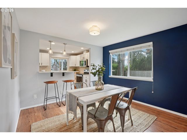 2140 Sw WYNWOOD Ave, Portland, OR 97225