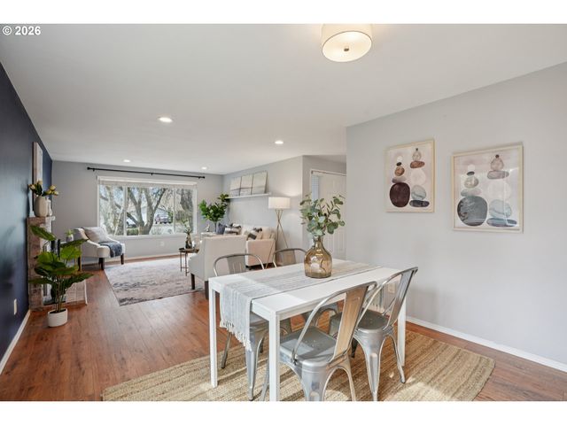 2140 Sw WYNWOOD Ave, Portland, OR 97225