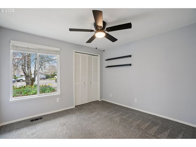 2140 Sw WYNWOOD Ave, Portland, OR 97225