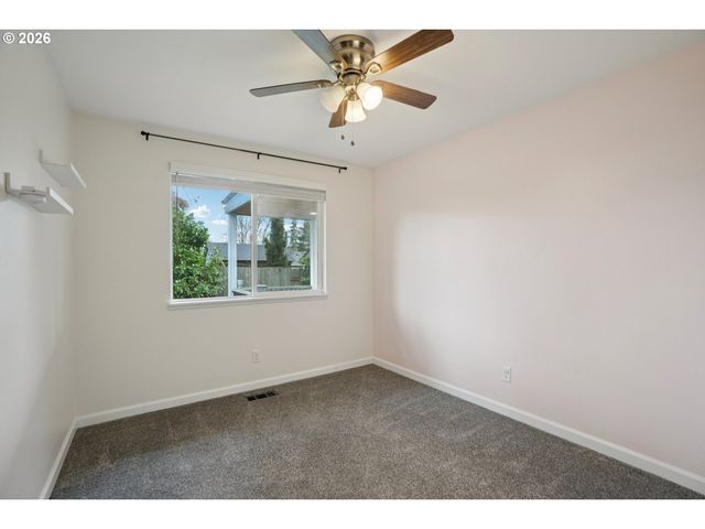 2140 Sw WYNWOOD Ave, Portland, OR 97225