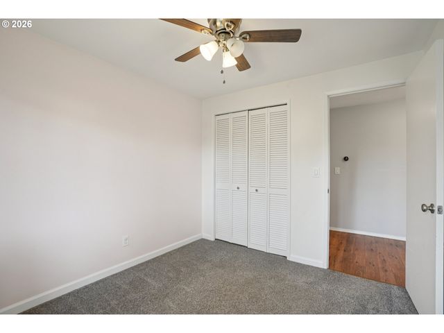 2140 Sw WYNWOOD Ave, Portland, OR 97225