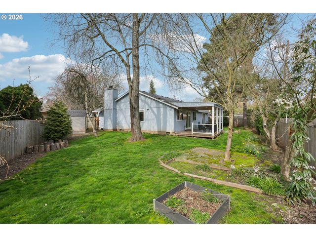 2140 Sw WYNWOOD Ave, Portland, OR 97225