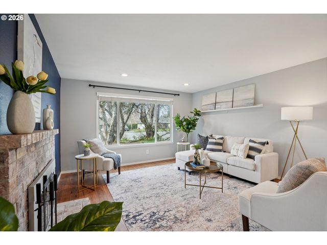 2140 Sw WYNWOOD Ave, Portland, OR 97225