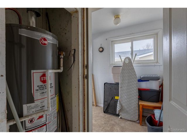 114 6th St, Hugo, CO 80821
