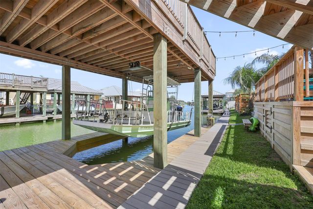 5118 Brigantine Cay Court, Texas City, TX 77590