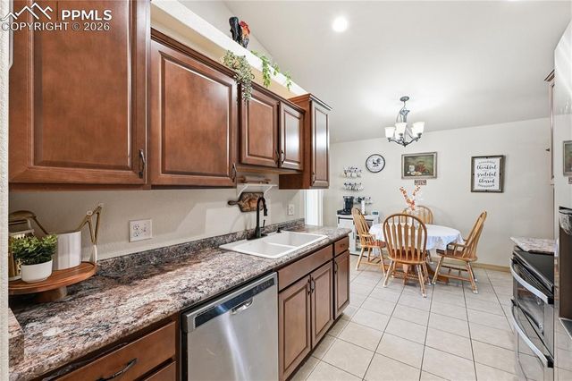 2218 Cliffmoor Lane, Pueblo, CO 81008