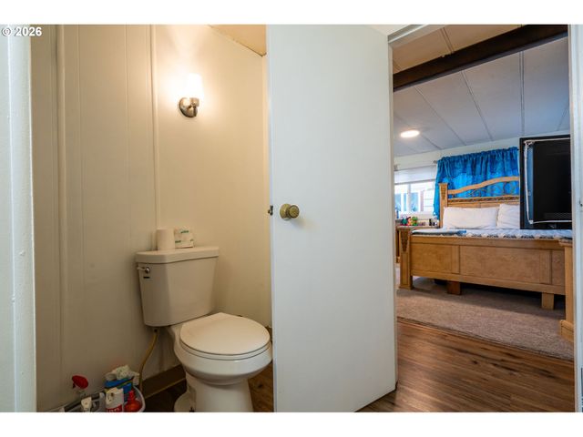 3553 LINDA St, Woodburn, OR 97071