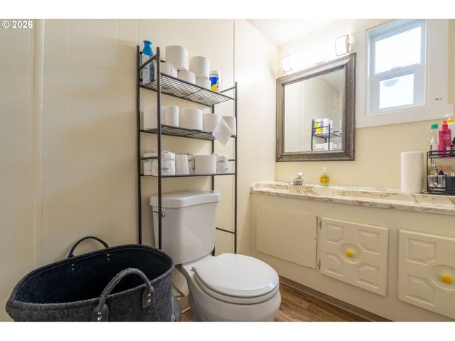 3553 LINDA St, Woodburn, OR 97071