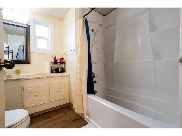 3553 LINDA St, Woodburn, OR 97071