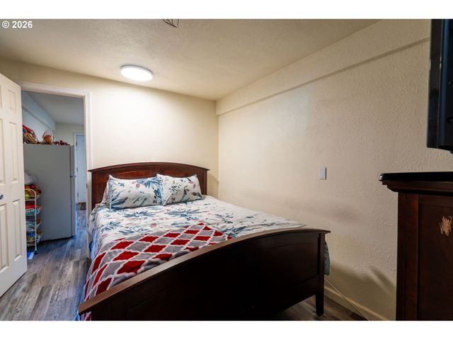 3553 LINDA St, Woodburn, OR 97071