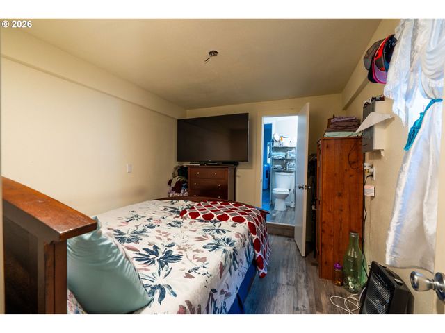 3553 LINDA St, Woodburn, OR 97071