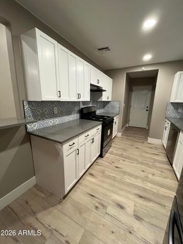 1002 S ROOSEVELT Street, Tempe, AZ 85281