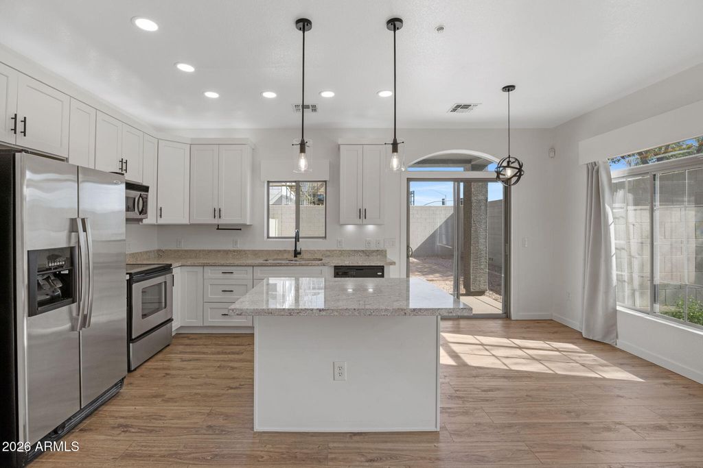 Image 12 of property listing at 280 S EVERGREEN Road 1368, Tempe, AZ 85288