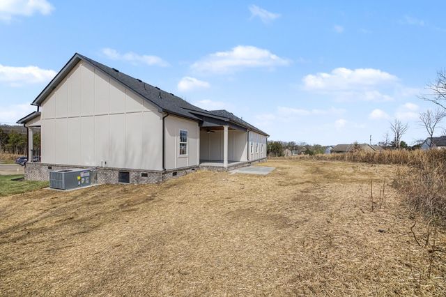 302 Cornerstone Dr, Shelbyville, TN 37160