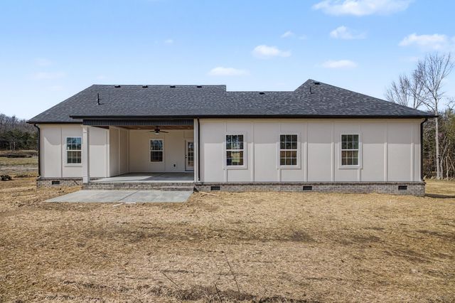 302 Cornerstone Dr, Shelbyville, TN 37160