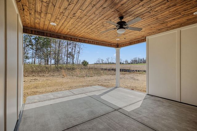 302 Cornerstone Dr, Shelbyville, TN 37160