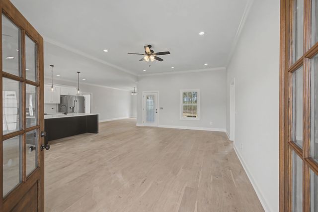 302 Cornerstone Dr, Shelbyville, TN 37160