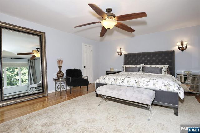 252 Bayberry Lane, Franklin Lakes, NJ 07417