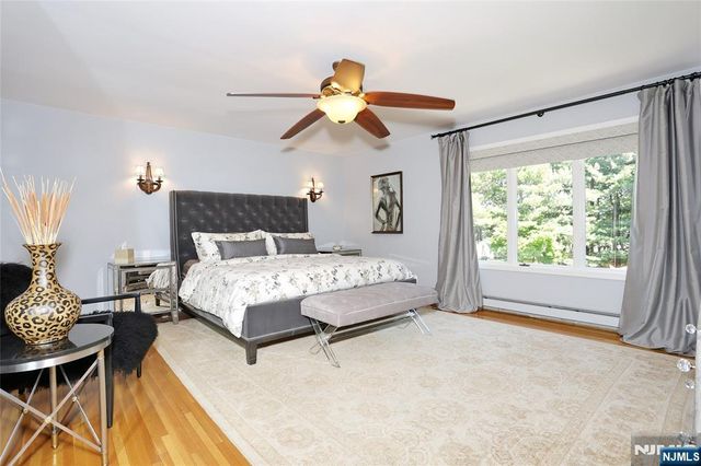 252 Bayberry Lane, Franklin Lakes, NJ 07417
