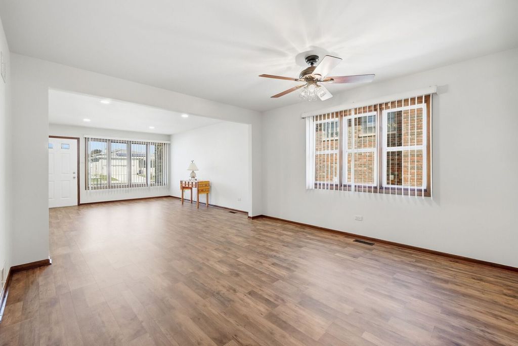 1111 Herbert Breclaw Drive, Calumet City, IL 60409 — photo 4