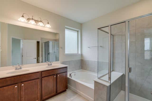 138 Duroc DR, Hutto, TX 78634