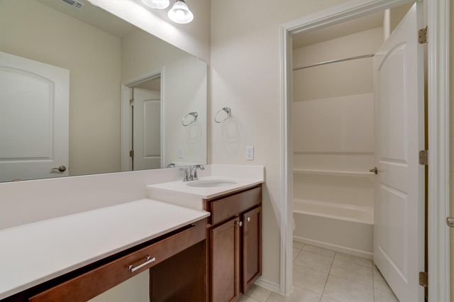 138 Duroc DR, Hutto, TX 78634