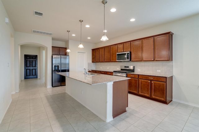 138 Duroc DR, Hutto, TX 78634