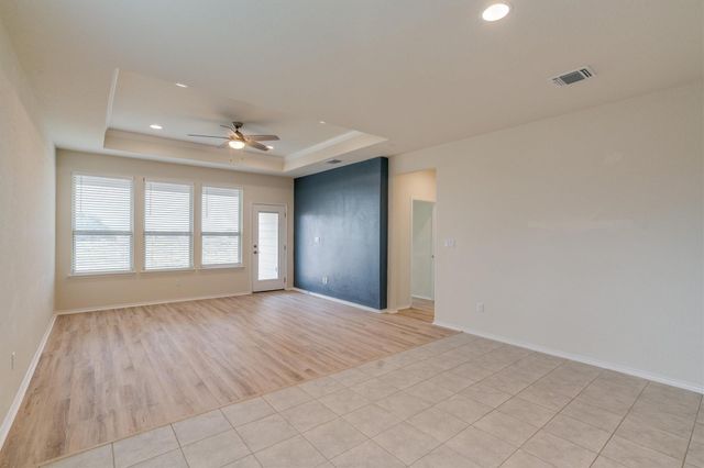 138 Duroc DR, Hutto, TX 78634