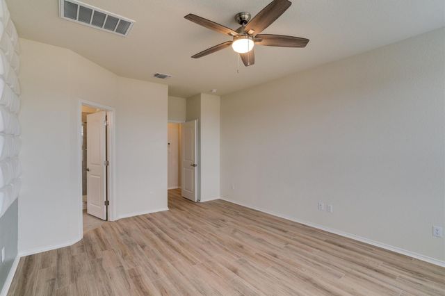 138 Duroc DR, Hutto, TX 78634