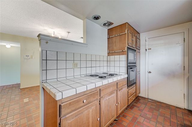 1813 Bracken Avenue, Las Vegas, NV 89104