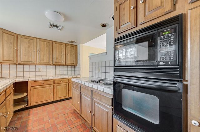 1813 Bracken Avenue, Las Vegas, NV 89104