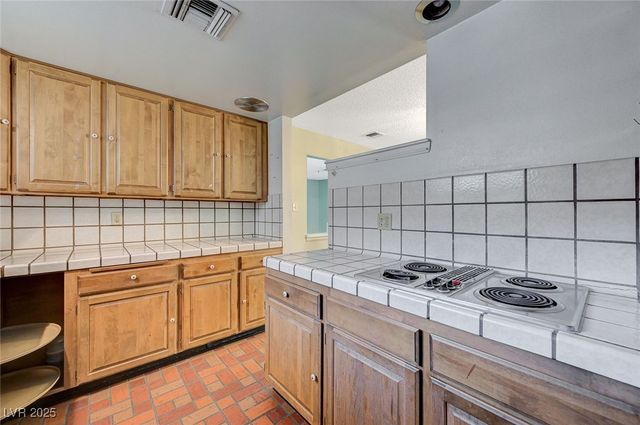 1813 Bracken Avenue, Las Vegas, NV 89104